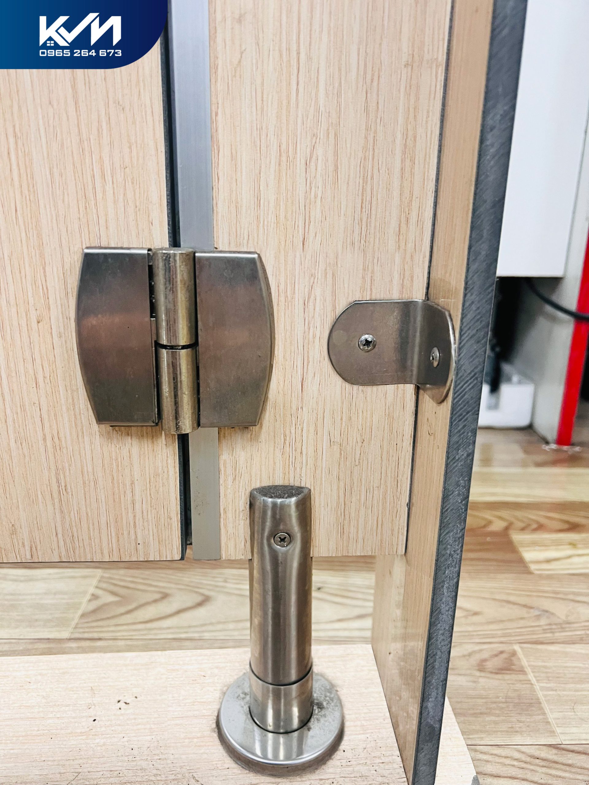 Vách Ngăn Vệ Sinh Compact HPL 12mm Giả Vân Gỗ - 2